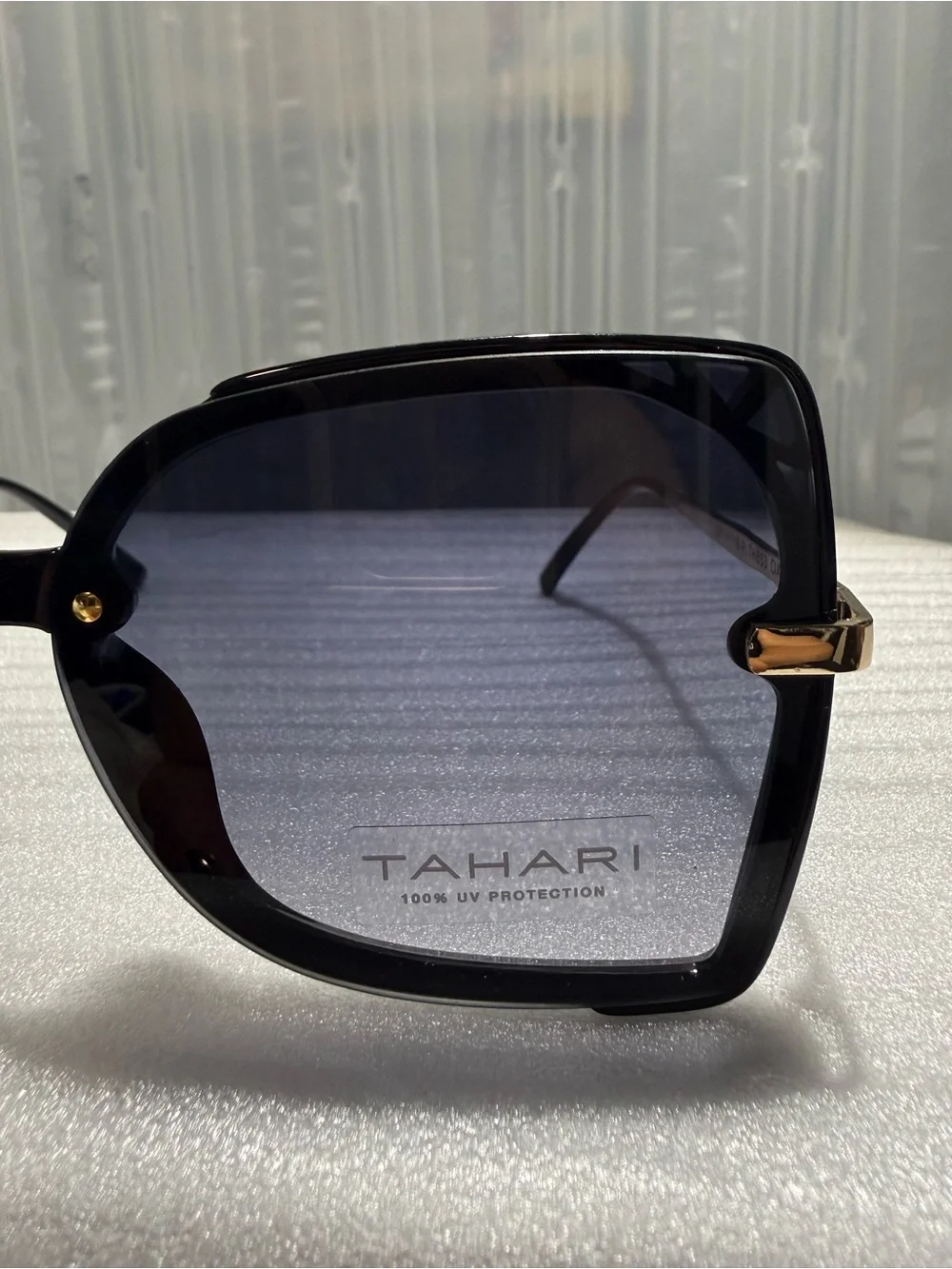 TAHARI Women’s Modern Oversized Geometric Butterfly Sunglasses NWT